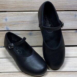 Revolution Dancewear U-Shell tap shoes, style 821 shoes size 4A